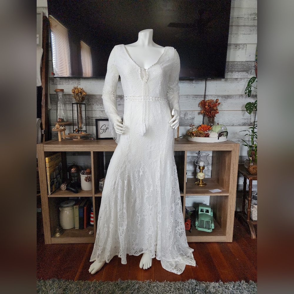 Elegant White Lace Gown